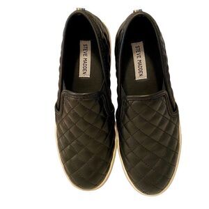 Steve Madden Ecentrcq Black Quilted Leather Upper Slip-On Sneakers.